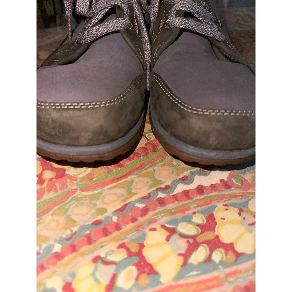 Chaco Barbary Grey Olive Suede Wool Fleece Lined Ankle Boots Womens 9 J106392